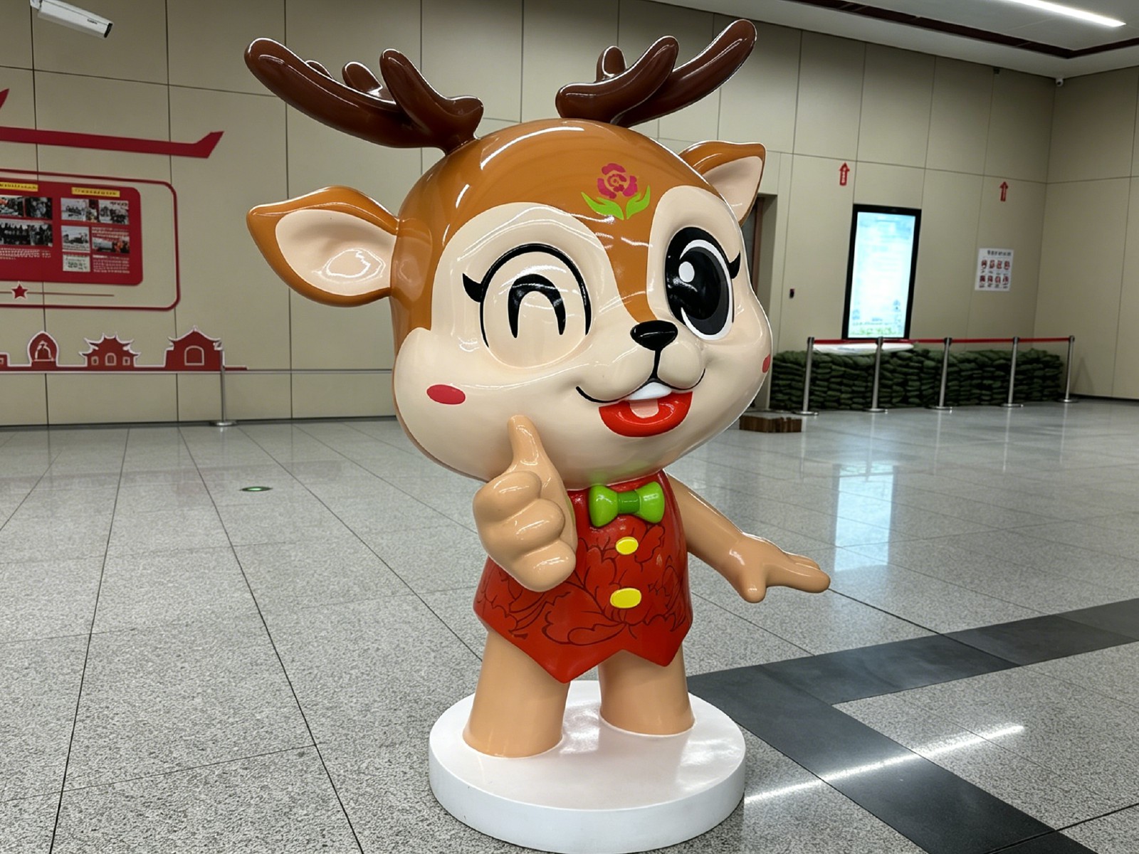 玻璃钢 IP 形象雕塑 2